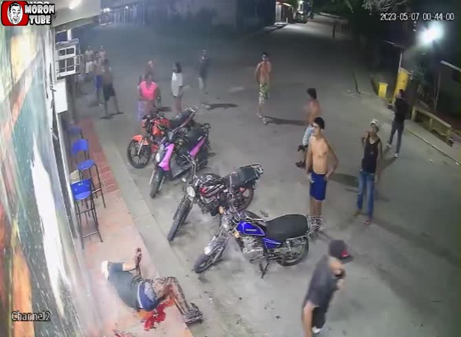 Video :A grenade is thrown into a packed bar by him! (Caution - startling)